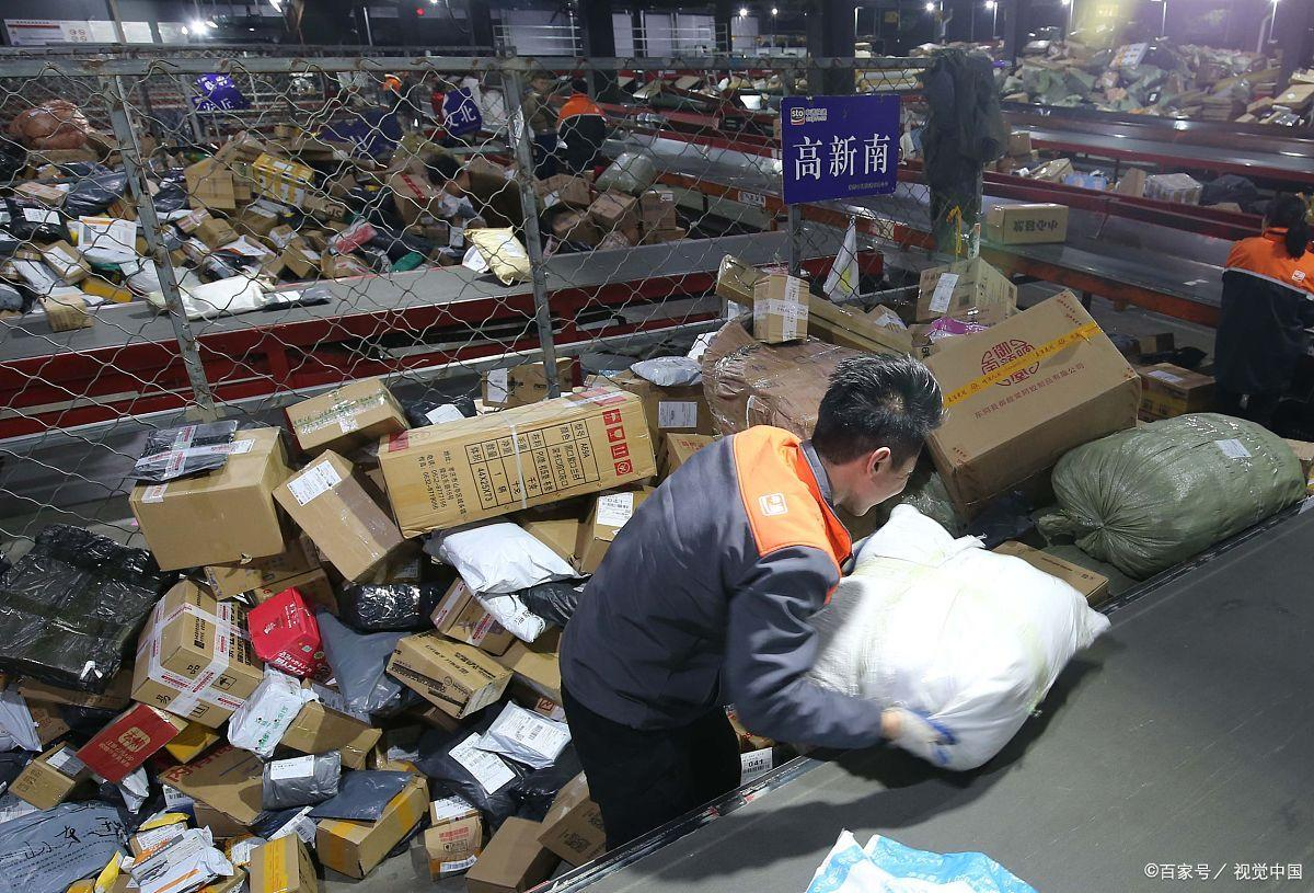皮带运输机皮带跑偏怎么办，如何解决？